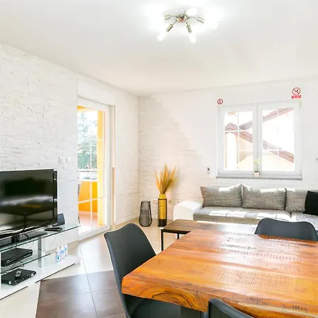 Borka - Regi Apartman Medulin